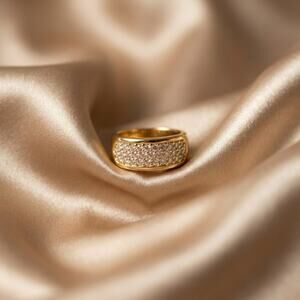 Vintage Unbranded Ring Elizabeth Taylor Inspired GoldTone Crystal Cocktail Party